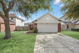 8918 Blue Cedar Ln, Humble, TX 77338 - Photo 2