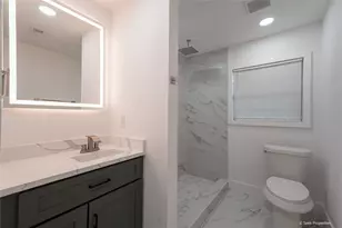 7942 Hammerly Blvd, Houston, TX 77055 - Photo 14