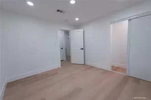 7942 Hammerly Blvd, Houston, TX 77055 - Photo 10