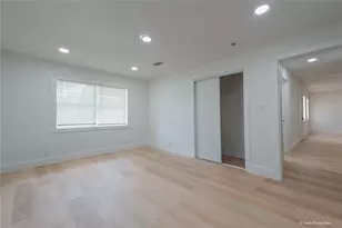 7942 Hammerly Blvd, Houston, TX 77055 - Photo 12