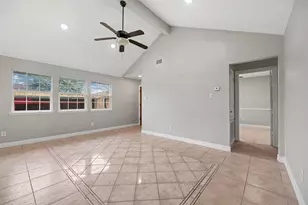 13639 Tanvern Ln, Houston, TX 77014 - Photo 8