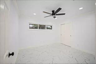7702 Nairn St, Houston, TX 77074 - Photo 36