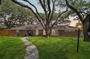 7702 Nairn St, Houston, TX 77074 - Photo 2