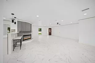 7702 Nairn St, Houston, TX 77074 - Photo 8