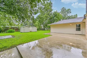 2012 Scott St, La Marque, TX 77568 - Photo 32