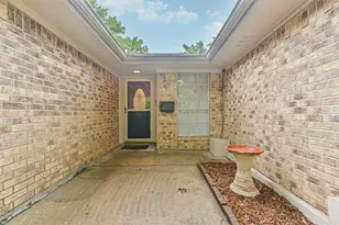 2012 Scott St, La Marque, TX 77568 - Photo 6