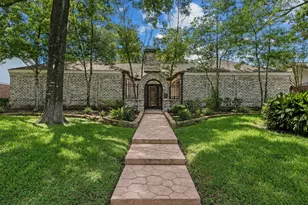 10007 Cedar Creek Dr, Houston, TX 77042 - Photo 1