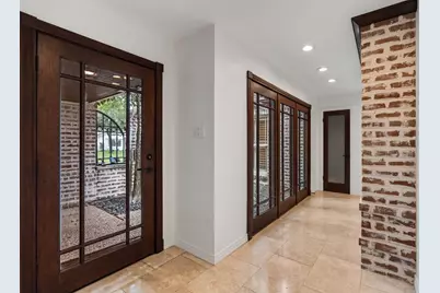 10007 Cedar Creek Drive, Houston, TX 77042 - Photo 8