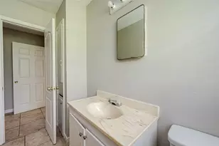 7621 Sundown Dr, Houston, TX 77028 - Photo 14