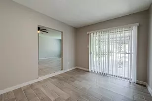 7621 Sundown Dr, Houston, TX 77028 - Photo 4