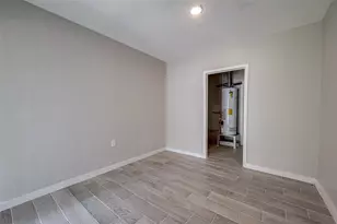 7621 Sundown Dr, Houston, TX 77028 - Photo 6