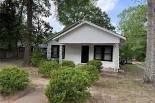 2812 Angier Rd, Huntsville, TX 77340 - Photo 1