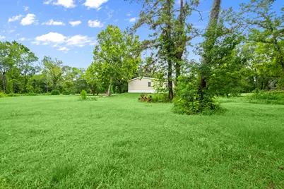 285 County Rd 388, Cleveland, TX 77328 - Photo 18