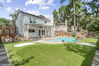 30 Village Knoll Place, The Woodlands, TX 77381 - Photo 2