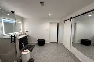 26 Lyncrest, Galveston, TX 77550 - Photo 10