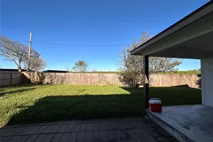 26 Lyncrest, Galveston, TX 77550 - Photo 30