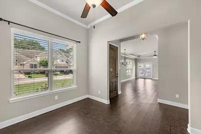 2034 Que Manor Drive, Houston, TX 77090 - Photo 10