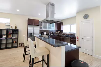 3045 Clinton Drive, Houston, TX 77020 - Photo 8