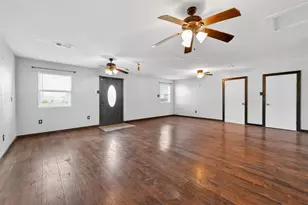 1910 Duncan Dr, Oyster Creek, TX 77541 - Photo 6