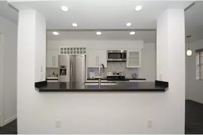 5524 Beverlyhill Street #2, Houston, TX 77056 - Photo 6