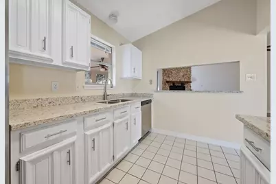 3819 Deerbrook Drive, Houston, TX 77339 - Photo 10