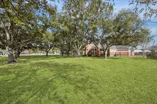 2531 Lazy Bend St, Pearland, TX 77581 - Photo 6
