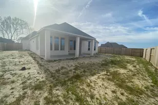 12234 Valencia Blvd, Mont Belvieu, TX 77523 - Photo 4