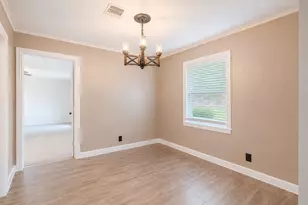 4701 W 43rd St, Houston, TX 77092 - Photo 6
