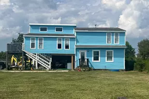 2125 Fairway Dr, Angleton, TX 77515 - Photo 1