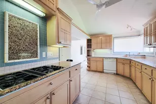 5437 Loch Lomond Dr, Houston, TX 77096 - Photo 20