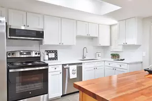5005 Georgi Ln, Houston, TX 77092 - Photo 2