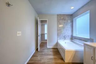 15 White Bark, The Woodlands, TX 77381 - Photo 4