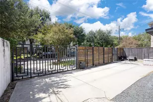 1305 Blodgett St, Houston, TX 77004 - Photo 4