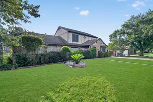 8111 Ivan Reid Dr, Houston, TX 77040 - Photo 2