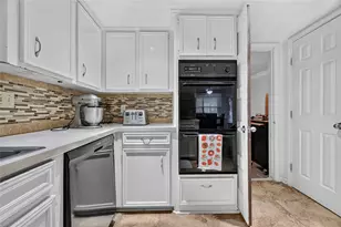 8111 Ivan Reid Dr, Houston, TX 77040 - Photo 10