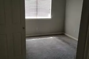 208 Canterbury Dr, Conroe, TX 77303 - Photo 10