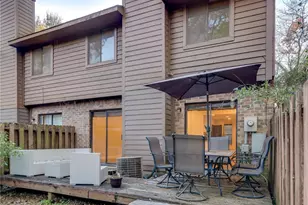 22 E Willowwood Ct, The Woodlands, TX 77381 - Photo 18