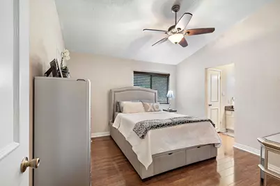 22 E Willowwood Court, The Woodlands, TX 77381 - Photo 12