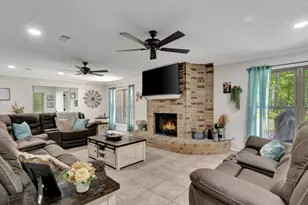 408 W Eucalyptus St, Village Mills, TX 77663 - Photo 12