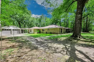 408 W Eucalyptus St, Village Mills, TX 77663 - Photo 4