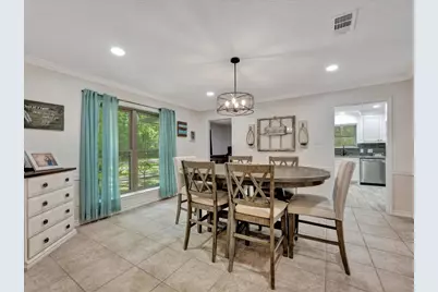 408 W Eucalyptus Street, Village Mills, TX 77663 - Photo 8