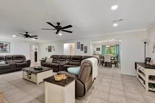 408 W Eucalyptus St, Village Mills, TX 77663 - Photo 14