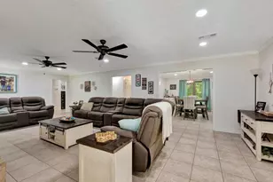 408 W Eucalyptus St, Village Mills, TX 77663 - Photo 14