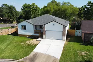 11514 Quincewood Dr, Houston, TX 77089 - Photo 2