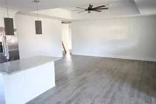 11514 Quincewood Dr, Houston, TX 77089 - Photo 10