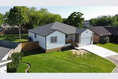 11514 Quincewood Drive, Houston, TX 77089 - Photo 14