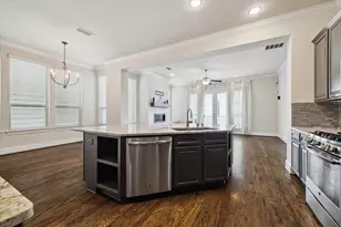 6013 Kansas St, Houston, TX 77007 - Photo 12