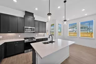 10111 Palm Spgs Pl, Manvel, TX 77583 - Photo 10