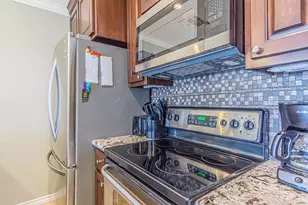 9520 Seawall Blvd, Galveston, TX 77554 - Photo 18