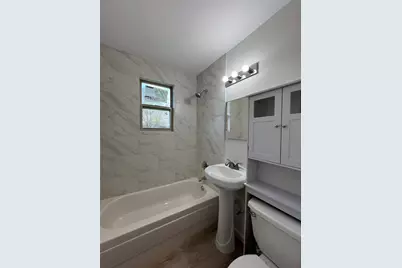 1324 W 10th Street, Freeport, TX 77541 - Photo 8